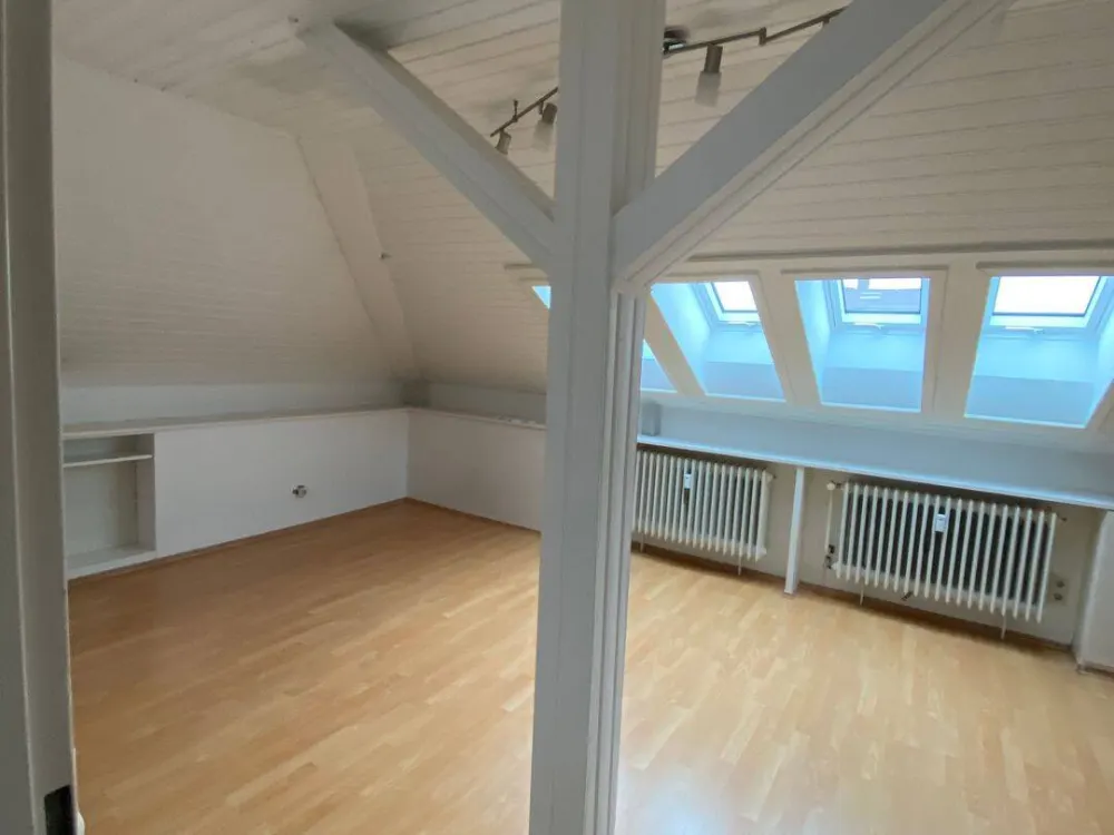Urgently for Rent: 2-Room Apartment in Karlsruhe
