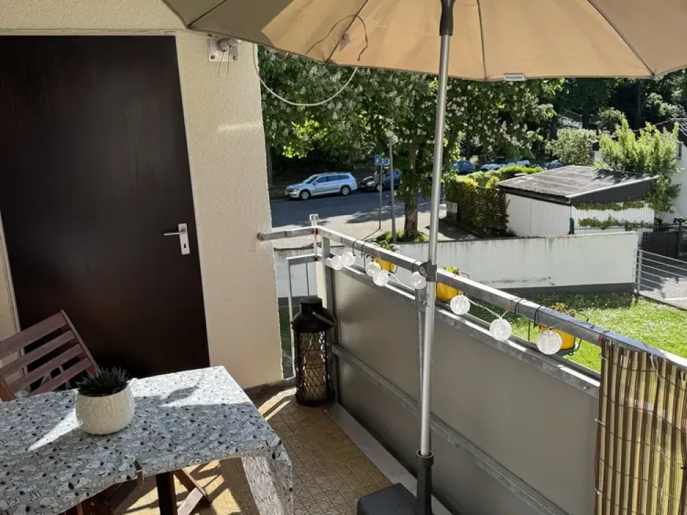2-Room Apartment with Balcony and Fitted Kitchen, Near Niehler Hafenbrücke