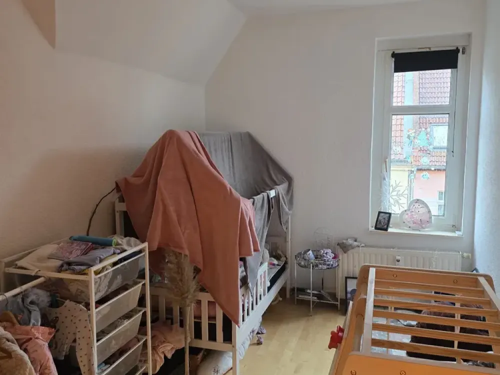Living with Character: 3-Room Apartment in Krämpfervorstadt