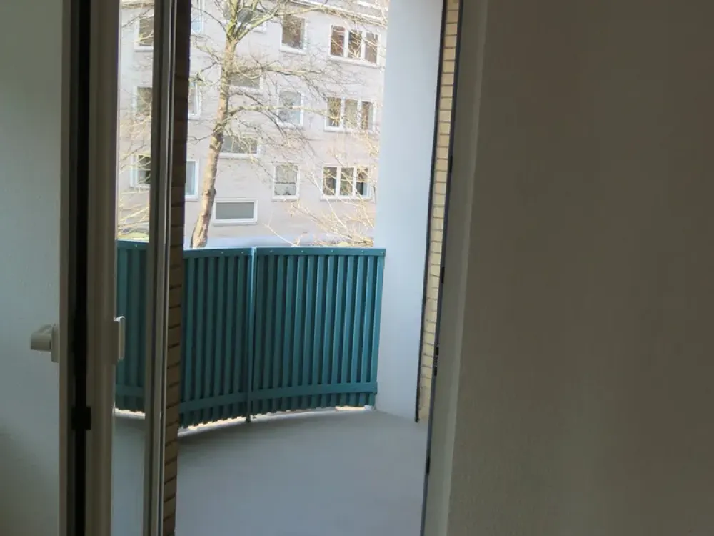 Bright 2-Room Apartment for Rent in Düsseldorf-Düsseltal (Near Zoo)
