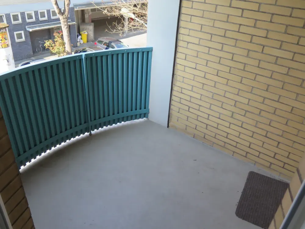 Bright 2-Room Apartment for Rent in Düsseldorf-Düsseltal (Near Zoo)