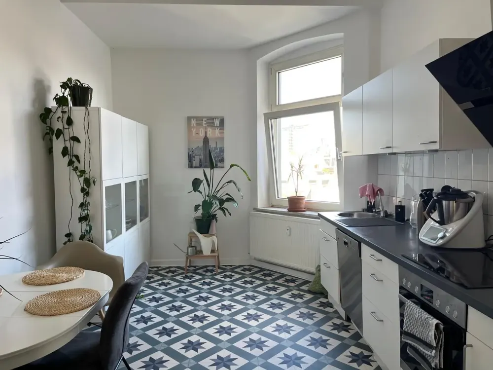 Wunderschöne Jugendstil-Wohnung in Toplage an Rhein, Medienhafen und Lorettostraße