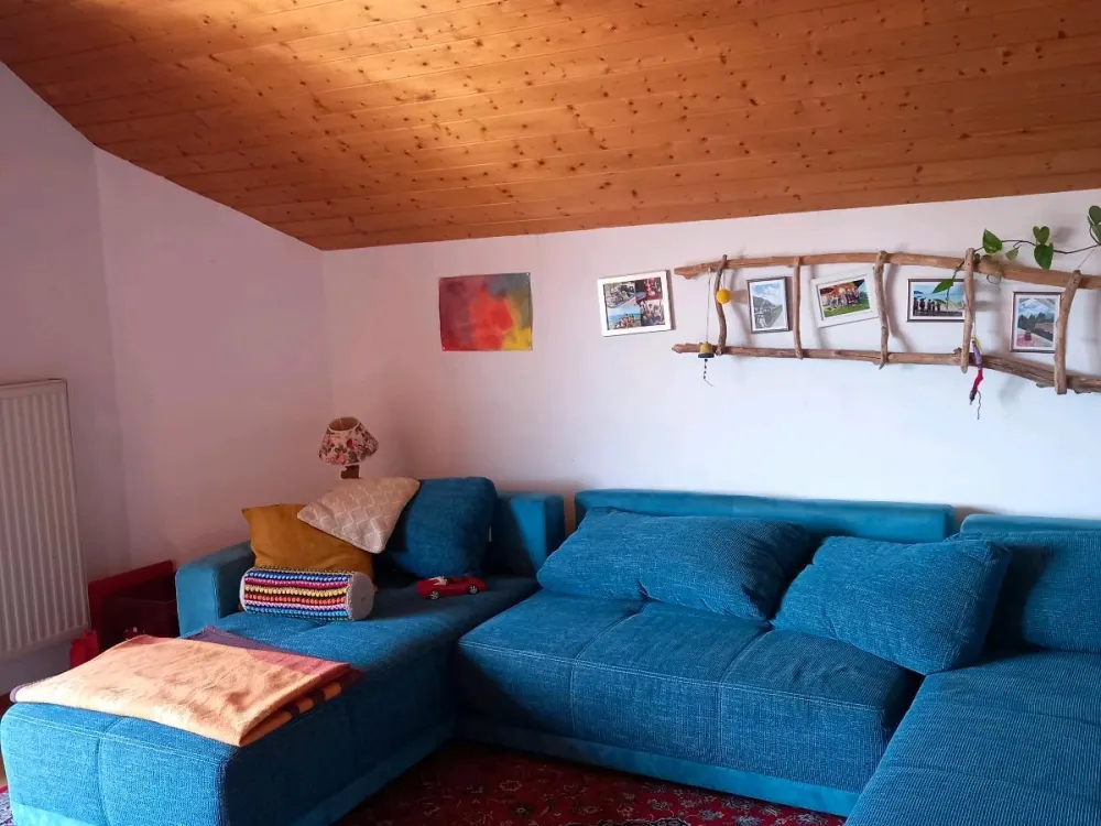 Bright 2.5 Room Attic Apartment, 60 sqm, Fitted Kitchen, Large Balcony