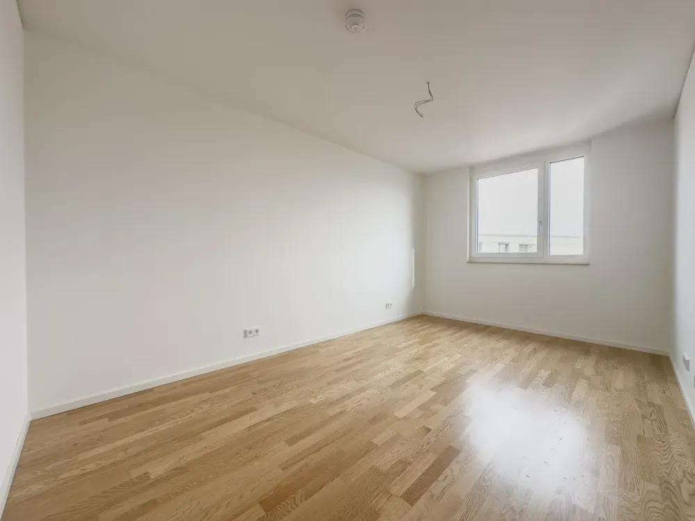 Welcome Home: Individual 5-Room Apartment