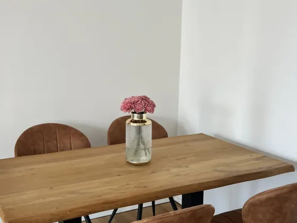Hochwertig möblierte Neubauwohnung mit Balkon, Keller und TG in Düsseldorf, ab 1.10.