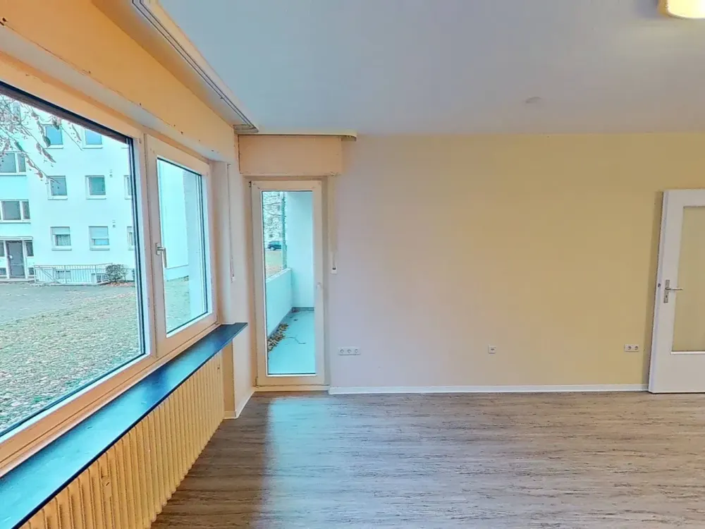 MOVE IN NOW & SAVE: Modern 3-Room Apartment with Daylight Bathroom and Large BALCONY