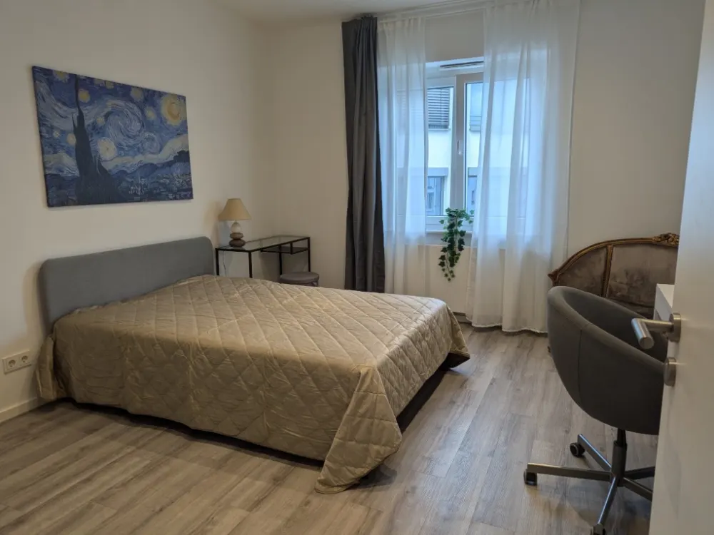 Charming Shared Apartment Room at Konstablerwache