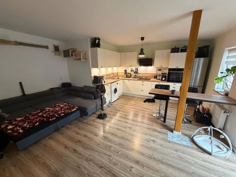 3-Room Apartment with 2x Balcony, Bathroom with Bathtub and Shower in Clara-Zetkin-Straße / Corner Klausenerstraße / Erfurt-Daberstedt
