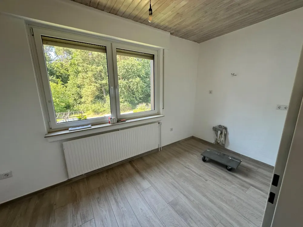 Bright 2-Room Apartment in Quiet Forest Edge Location, Available Immediately