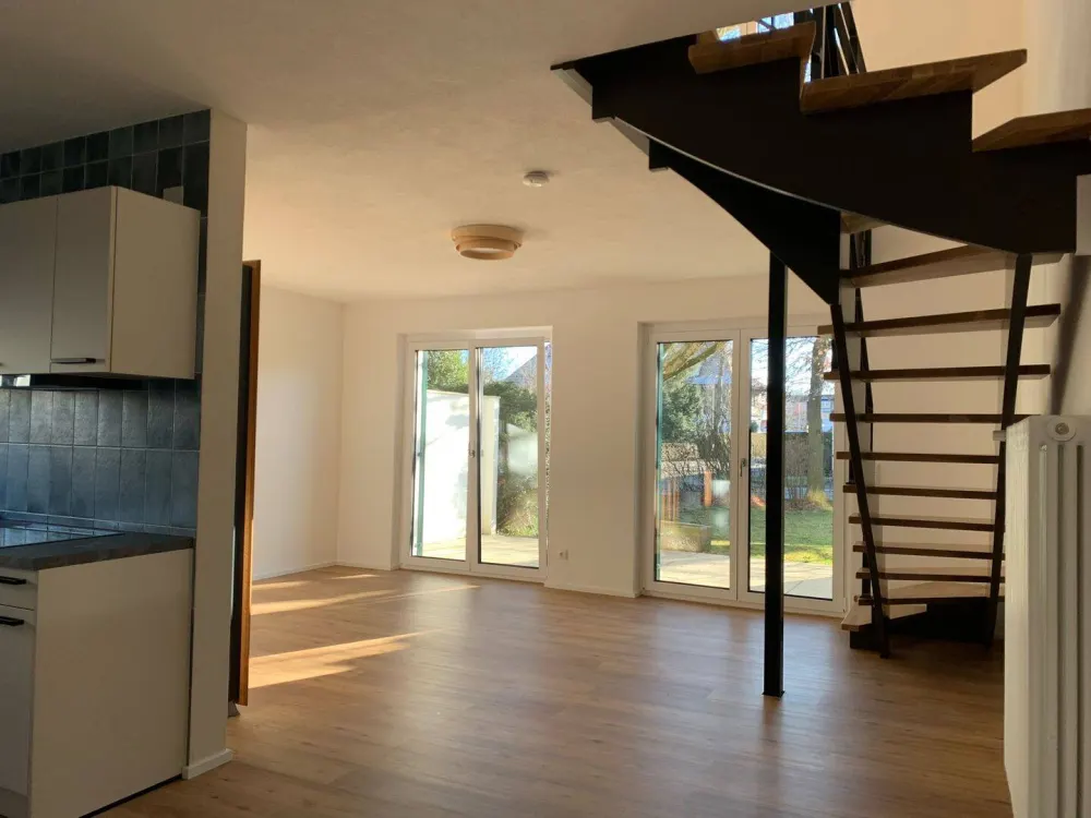 Exclusive, Renovated Maisonette Apartment in Prime Location near Memmingen - All-Inclusive Living