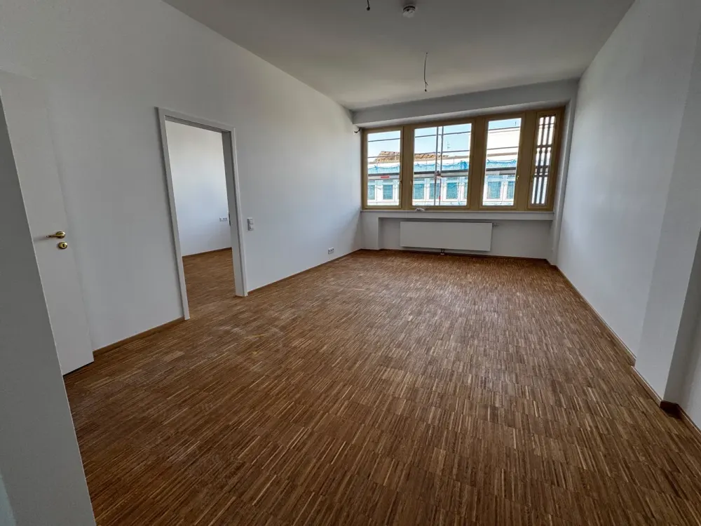 Luxurious 3-Room Apartment - Rare Opportunity in Prime Location of Böblingen