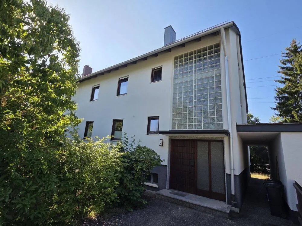** Großzügige, helle 3 Zi-Erdgeschoss-Wohnung inkl. BALKON, in guter Wohnlage in Neukatzwang **