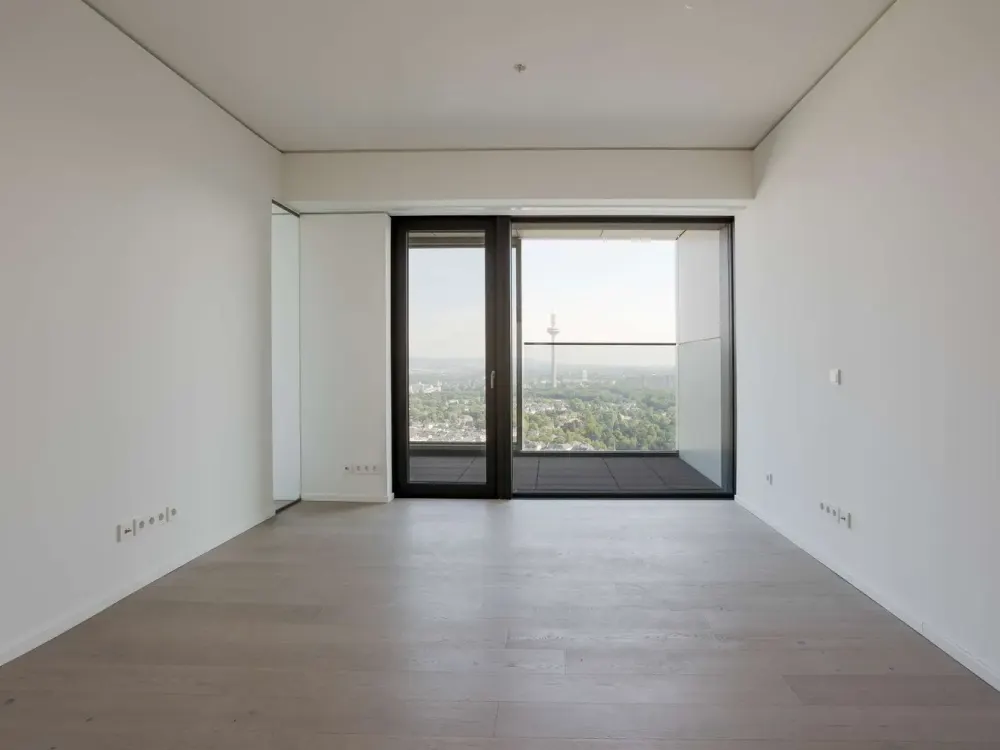 Your Dream Apartment in Westend with Two Balconies and Modern Fitted Kitchen