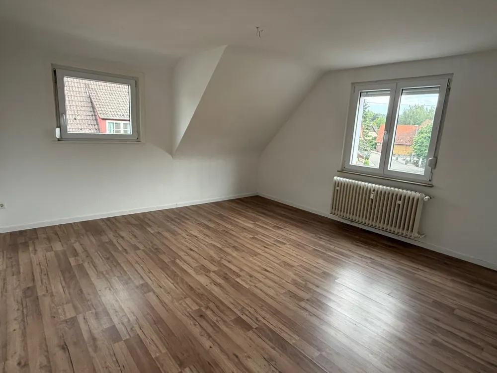 Tolle 5,5-Zimmer-Wohnung mit Dachterrasse und Garage (125qm)