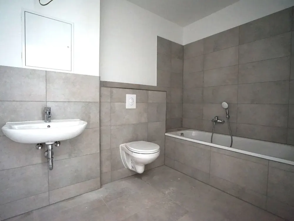 3-Room Apartment with Balcony