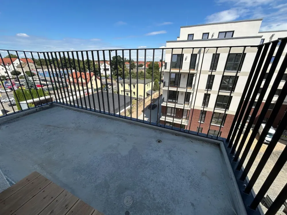 3-Room Apartment with Balcony