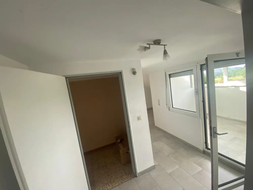 شقة علوية من 3 غرف بمساحة 63 متر مربع في Lindau-Oberreitnau من 01.11.2026