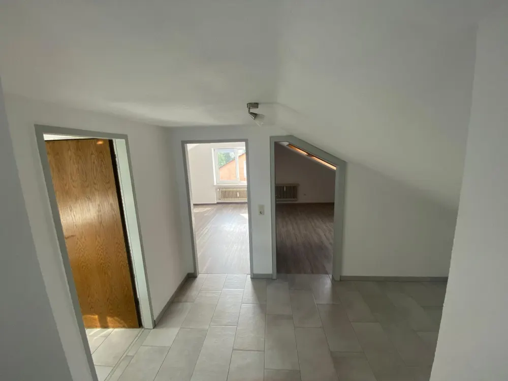 شقة علوية من 3 غرف بمساحة 63 متر مربع في Lindau-Oberreitnau من 01.11.2026