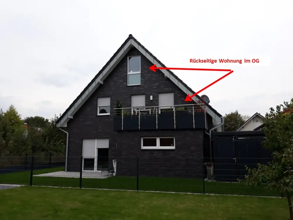 Upper Floor Apartment 3 Rooms from 1.11.26 Quiet Location with Balcony (Built 2017)