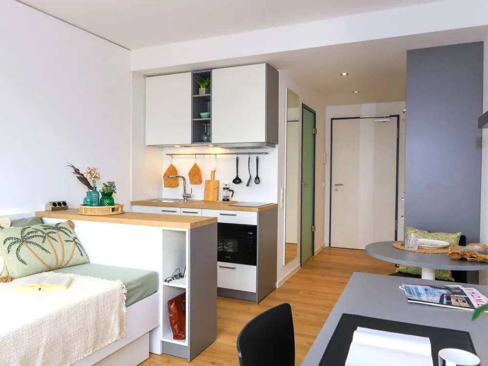 DIE ZIMMEREI | Dein Sommer in Frankfurt: Möbliertes 1-Zimmer-Apartment am Campus Riedberg|Basic Bude