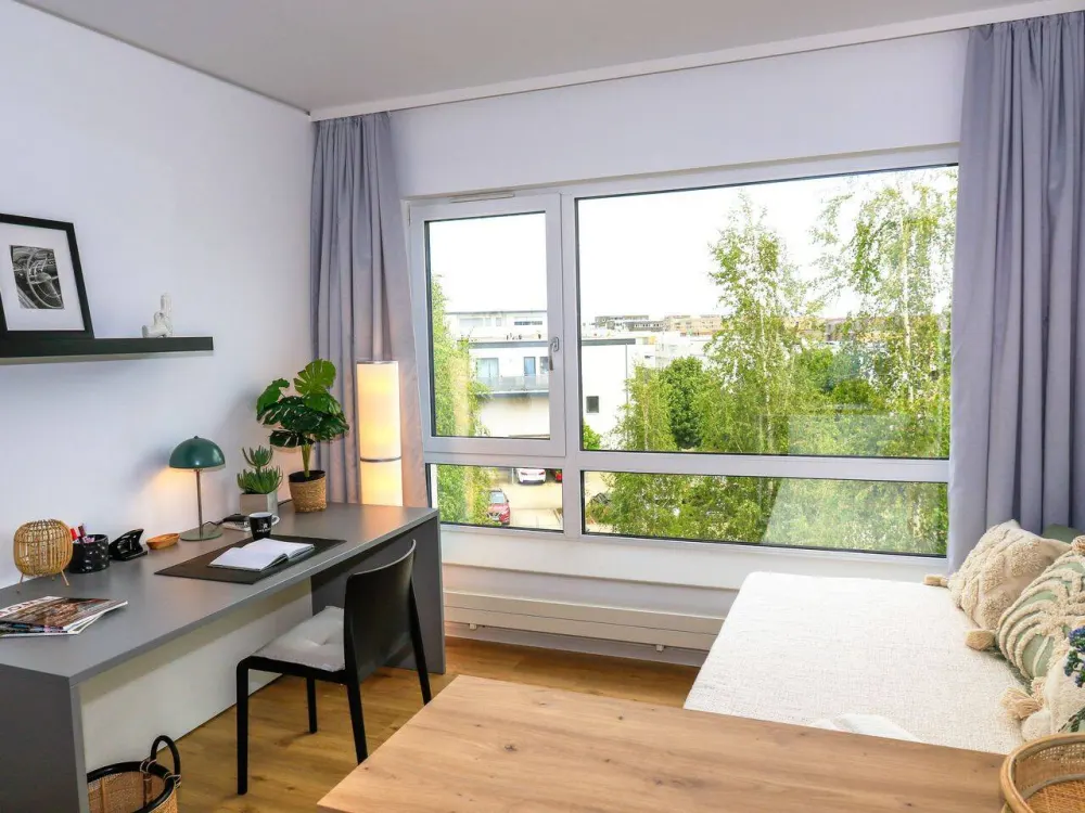 DIE ZIMMEREI | Dein Sommer in Frankfurt: Möbliertes 1-Zimmer-Apartment am Campus Riedberg|Basic Bude