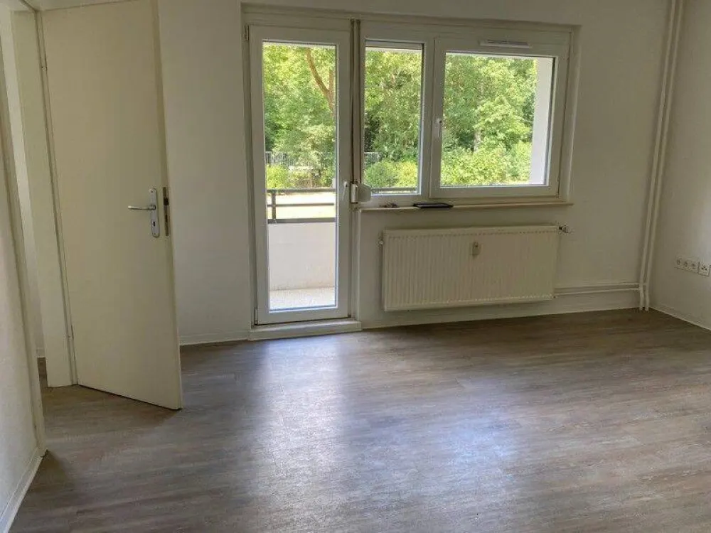 Helle 1-Zimmer-Wohnung mit Balkon