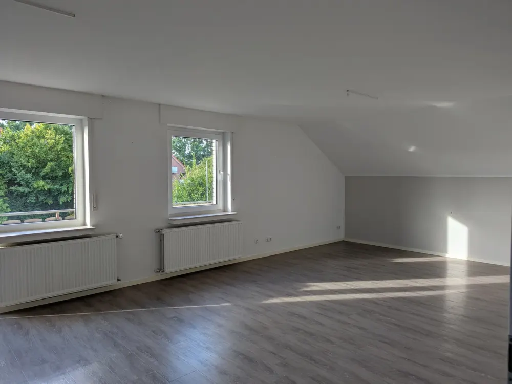 Modern 2.5-Room Apartment with Balcony/Parking in SN/Mastbruch Available Immediately