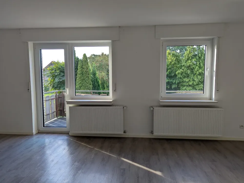 Modern 2.5-Room Apartment with Balcony/Parking in SN/Mastbruch Available Immediately