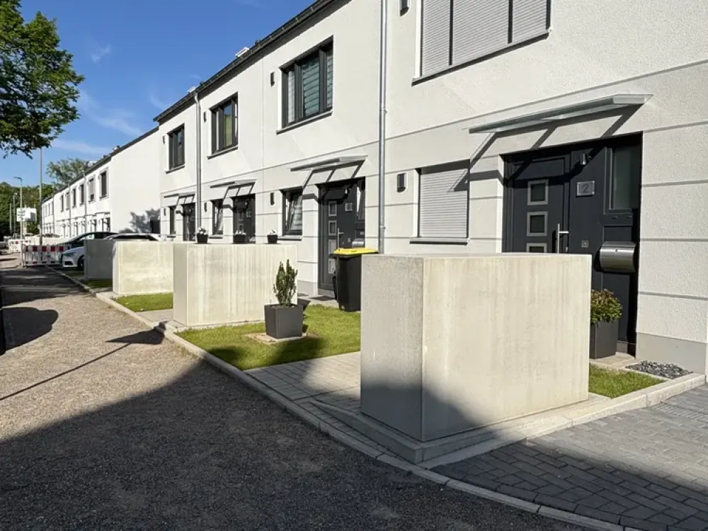 Your new home awaits: modern terraced house with garden