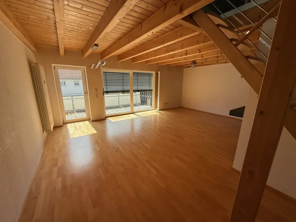 Helle energieeffiziente 117 m² Maisonette mit Klimaanlage (ab 2027), Galerie und Südterrasse