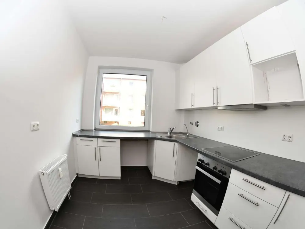 Quiet 1-Room Apartment with Balcony, Shower Bath, Built-in Kitchen and Cellar