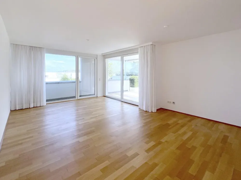 - Exklusive Wohnoase in Stuttgart-Heumaden - 3,5-Zimmer-Wohnung mit Terrasse und Garten