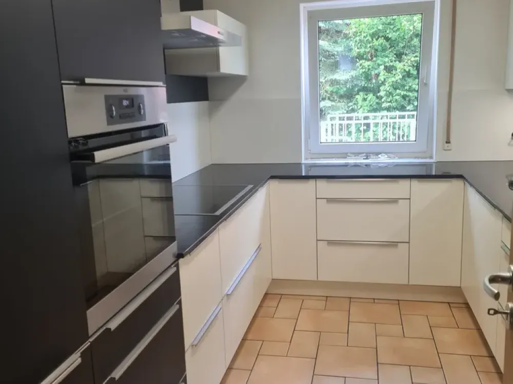 3-Room Ground Floor Apartment in Zirndorf, 80 m² with Balcony, Terrace & Garage