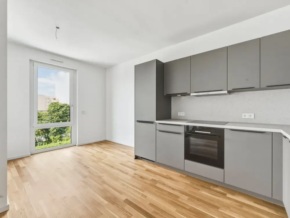 3-Room Garden Apartment with Fitted Kitchen, Parking Space and High-Quality Features