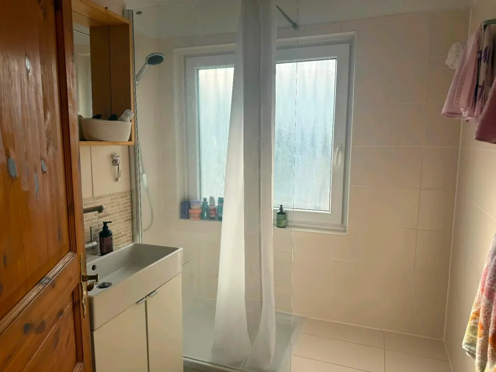 2.5-3 Room Apartment