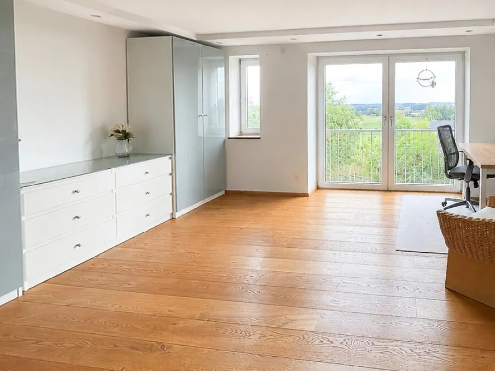Landliebe & Weitblick! Großzügige 4-Zimmer-Wohnung auf zwei Etagen mit viel Raum für individuelle Wohnideen