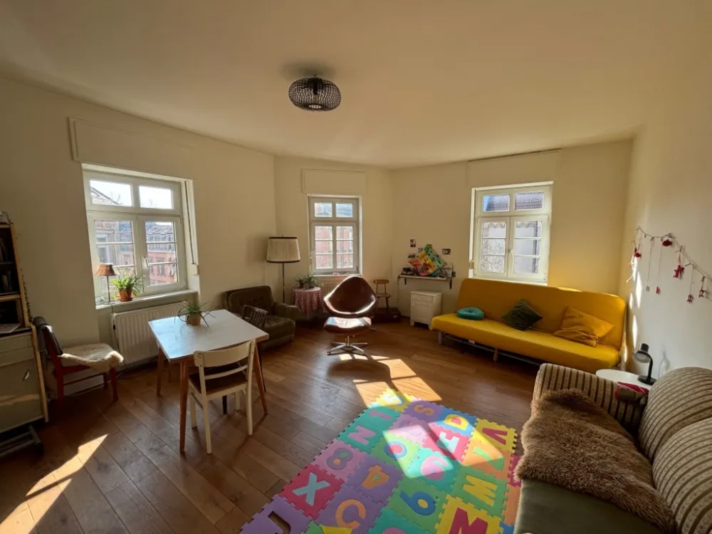 Beautiful, Renovated 3-Room Old Building Apartment Unfurnished