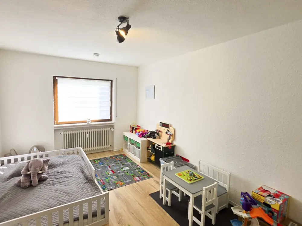 Space to Live: 4-Room Apartment with Garden and Terrace in Elchesheim-Illingen