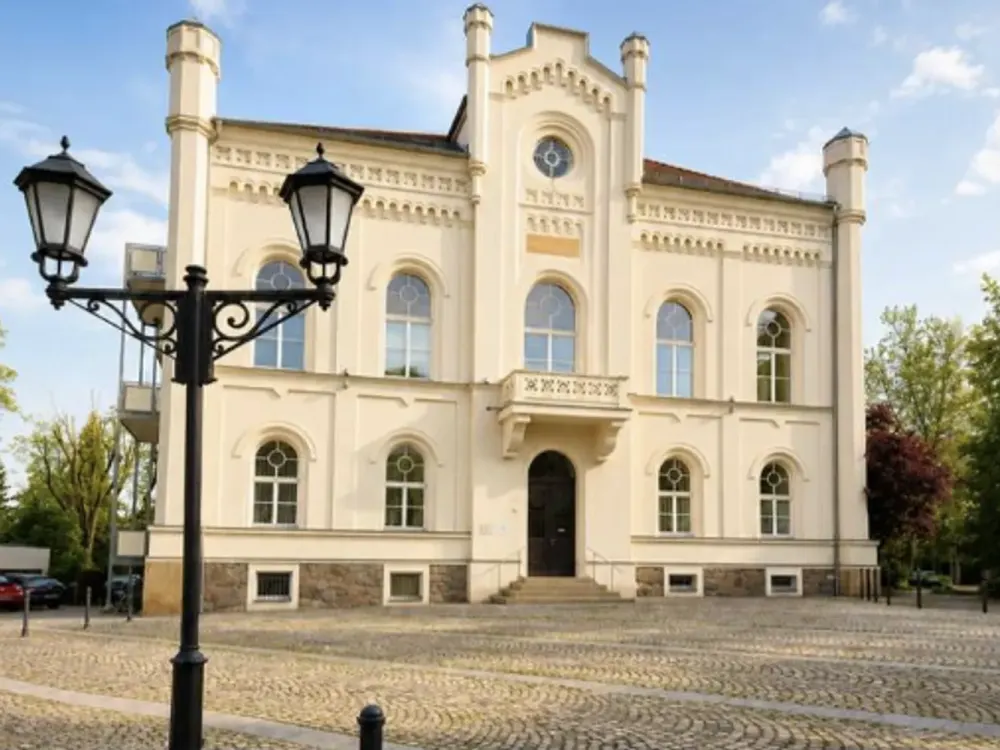 Exceptional Four-Room Apartment in the Historic Town Hall in Zwenkau