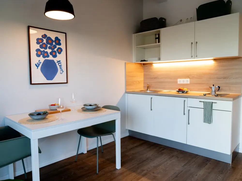 Furnished Studio Apartment with Fitness, Wifi, Lounge & Rooftop Terrace