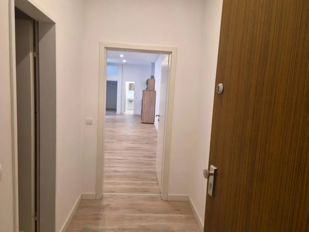 4-Room Apartment in City Centre Location