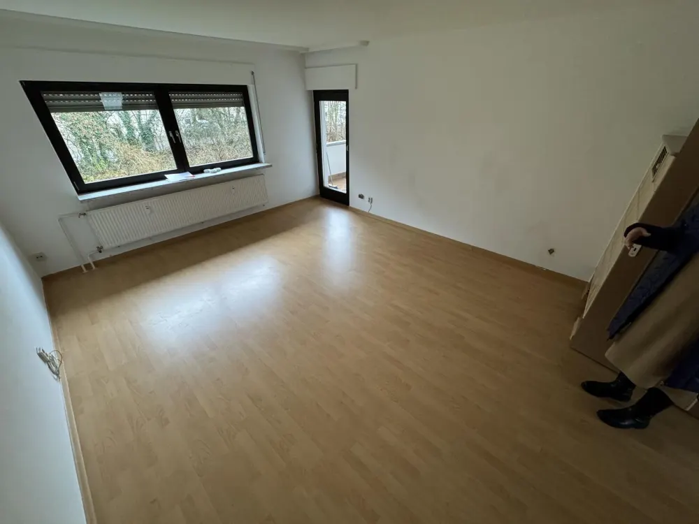 4-Zimmer-Wohnung in Saarbrücken nahe der französischen Grenze [HMR-O46E04]
