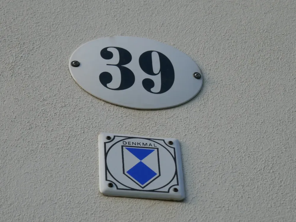 Ruhige 2-Zi.-Wohnung mit Gartennutzung in Uni-Nähe (DD-Plauen) inkl. Einbauküche.