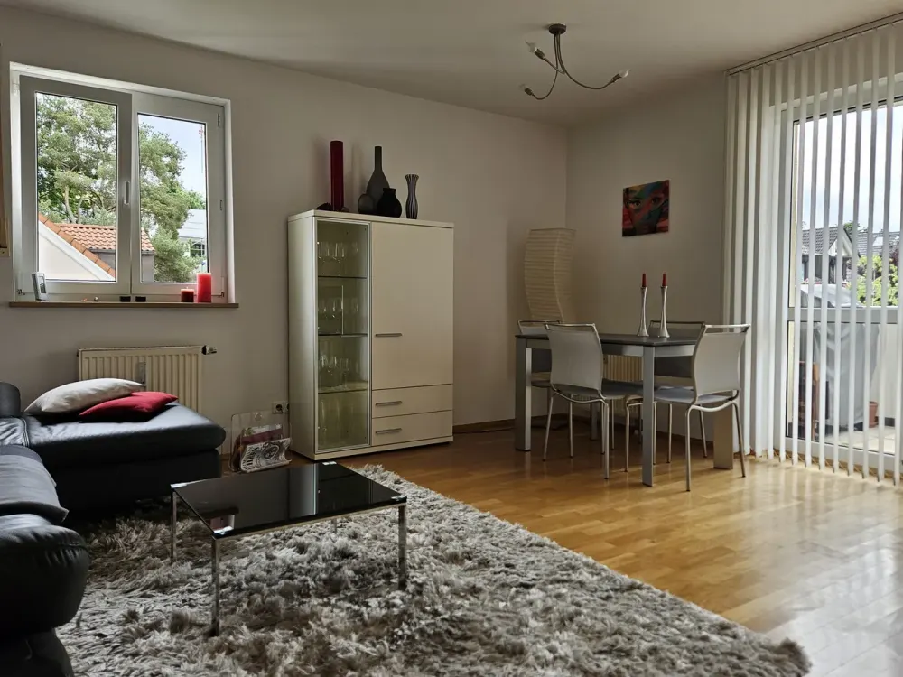Exclusive 2-Room Apartment in Quiet, Central Location