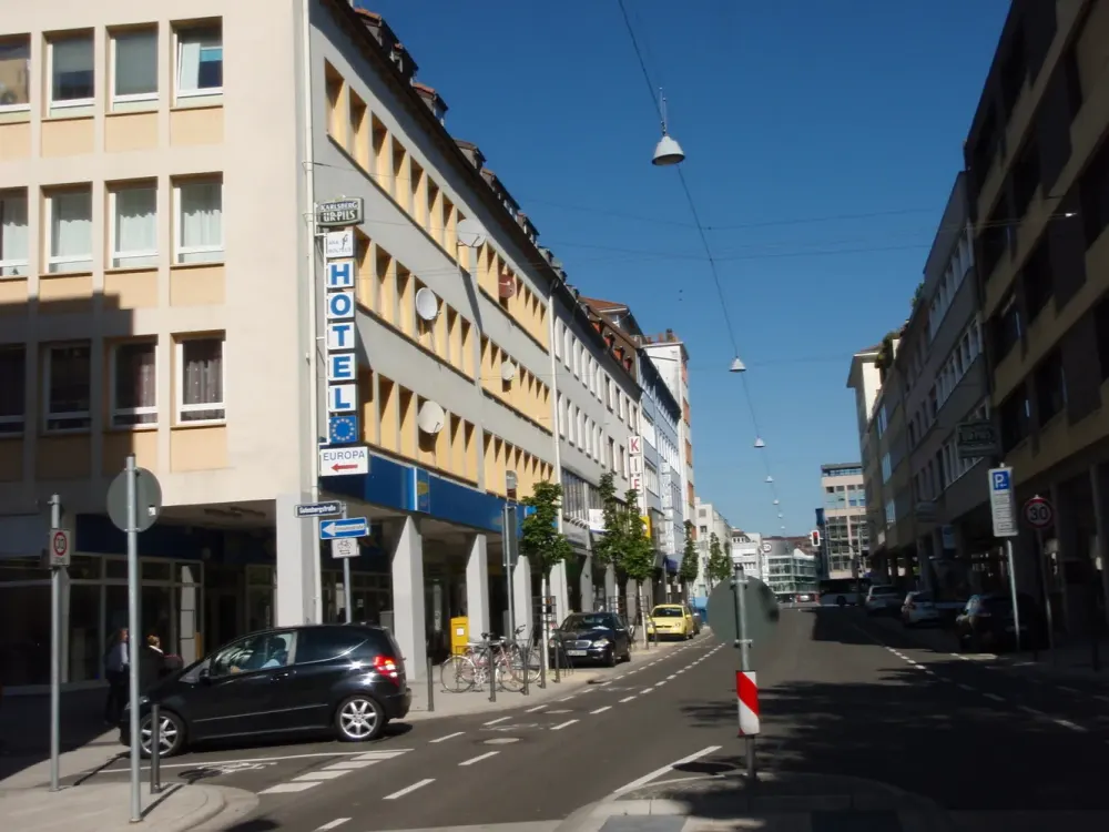 Bright 3-Room Apartment with 122 m² Prime Location Saarbrücken, Eisenbahnstr. !