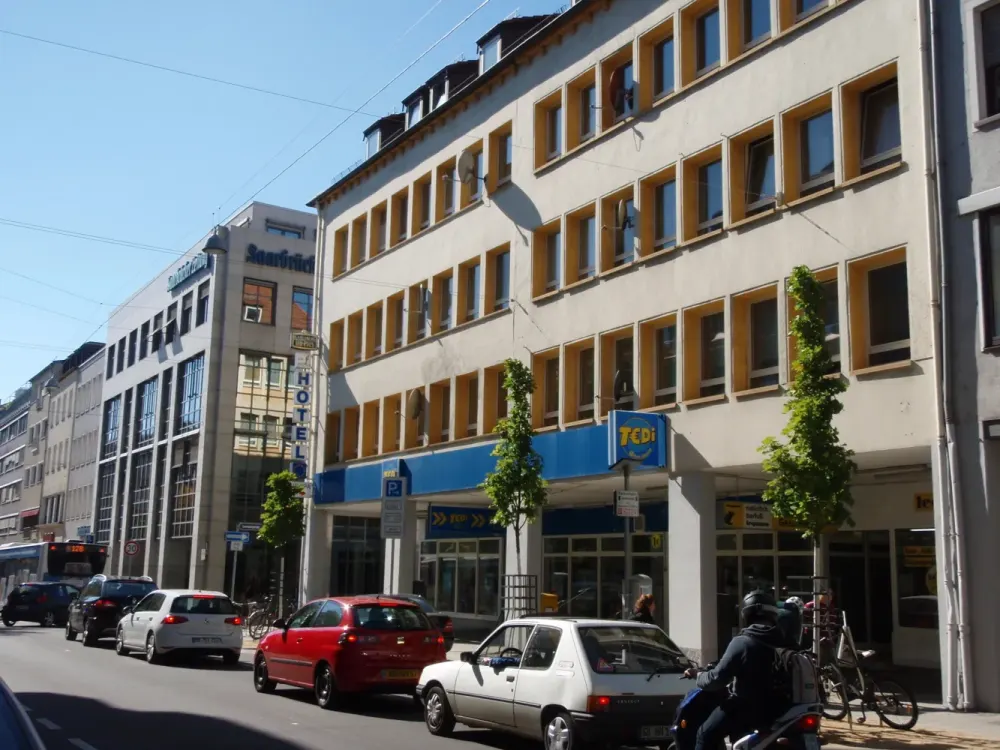Bright 3-Room Apartment with 122 m² Prime Location Saarbrücken, Eisenbahnstr. !