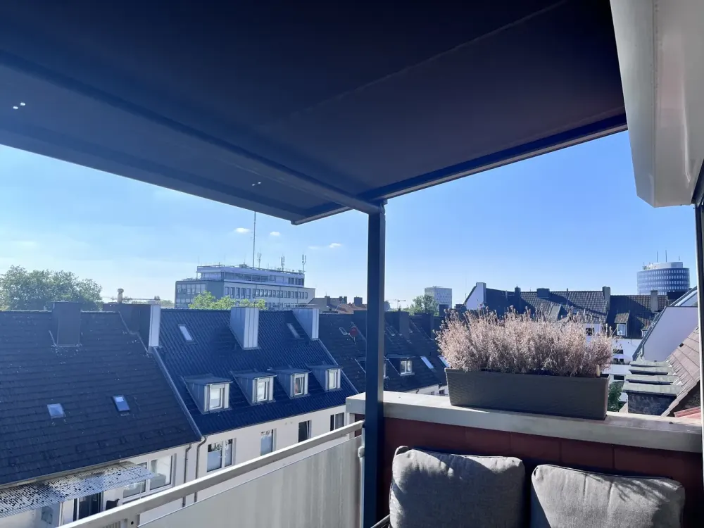 Southern City Center! 3-Room 98m² Apartment with Balcony! Bathroom with Shower/Bathtub, Guest WC!