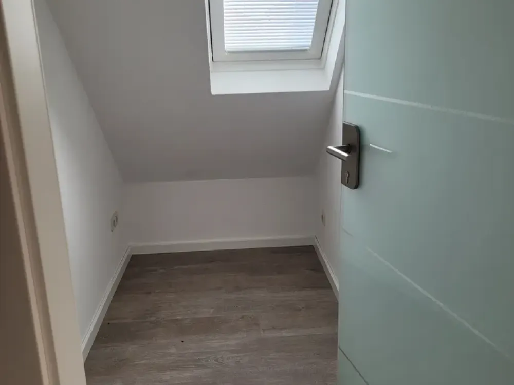 Renovated 2-Room Apartment in a Two-Family House