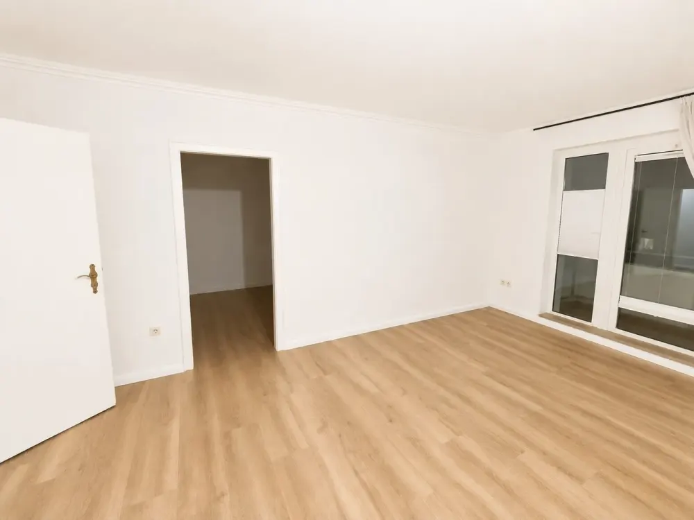 Renovierte Helle 3-Zimmer-Wohnung in ruhiger Lage - Huchting - WG Geeignet - Familienfreundlich