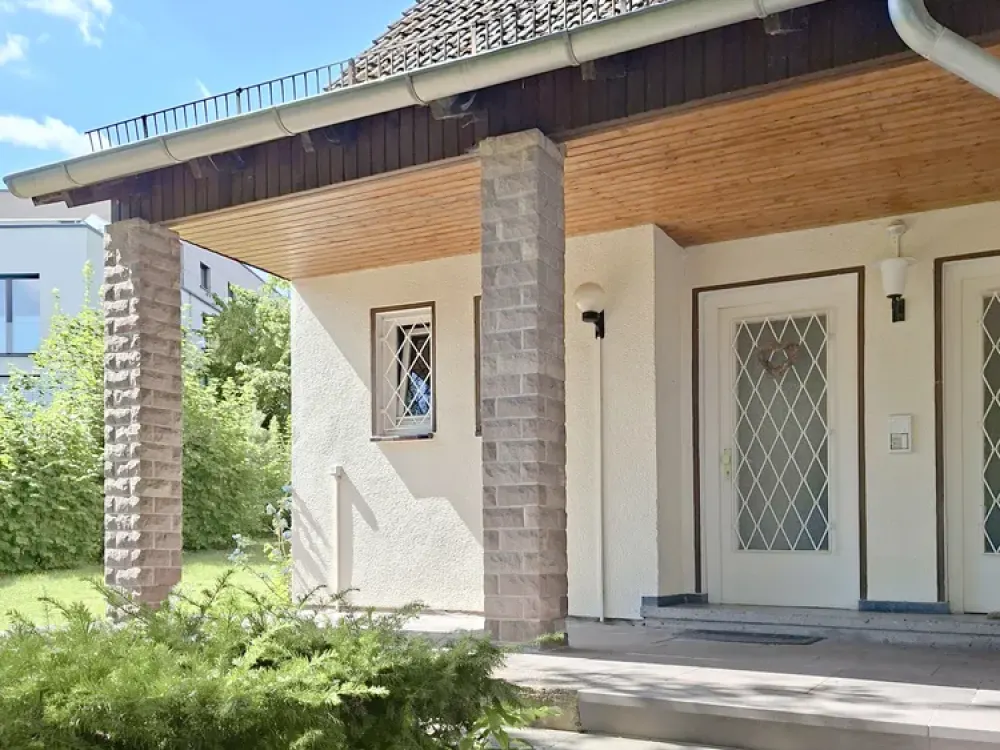 In Druseltal/ Bad Wilhelmshöhe: Spacious 2-Room Maisonette Apartment